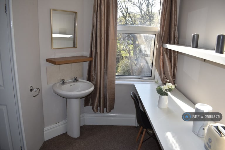 1 bedroom in Honiton Road, Southend-On-Sea, SS1 (#2585876)