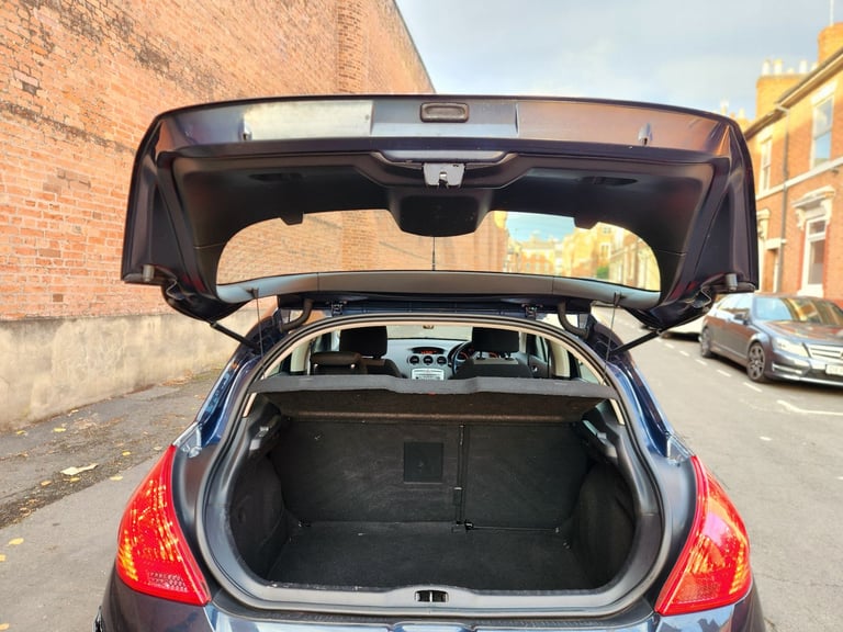 Peugeot, 308, Hatchback, 2011, Manual, 1397 (cc), 5 doors