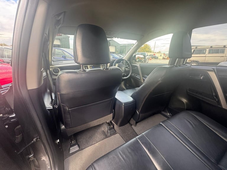 2013 Toyota RAV4 2.2 D-4D Invincible 4WD Euro 5 5dr ESTATE Diesel Manual