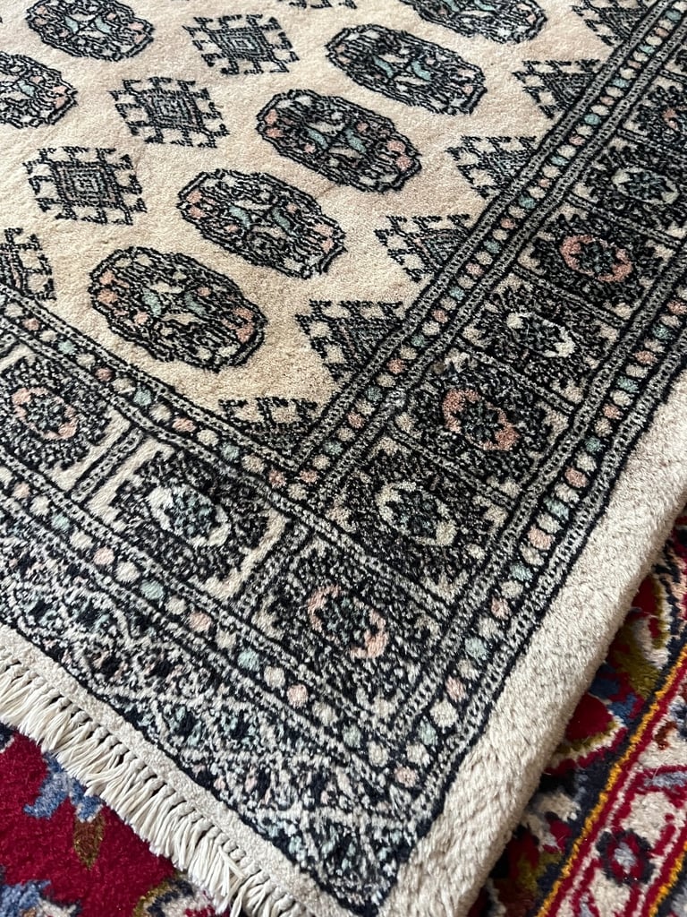 HANDMADE SOFT FEEL WOOL RUG 