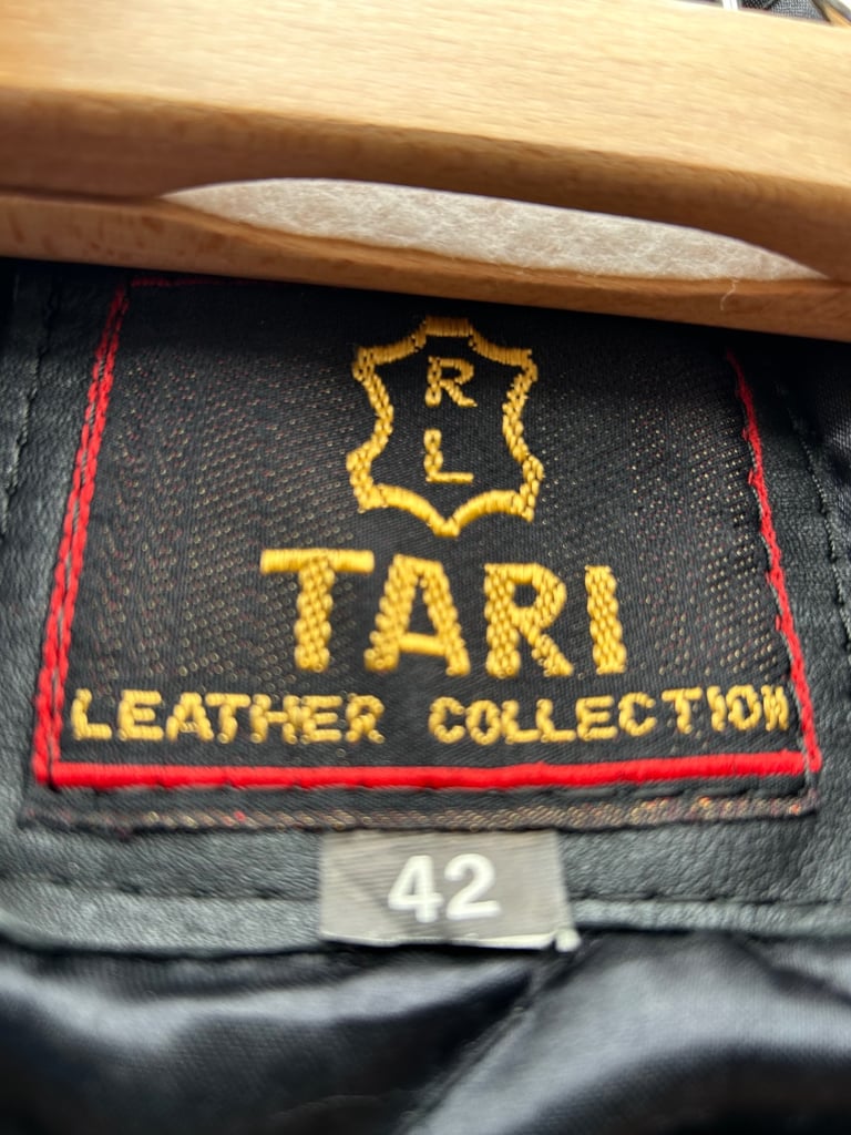 Leather jacket size 42 