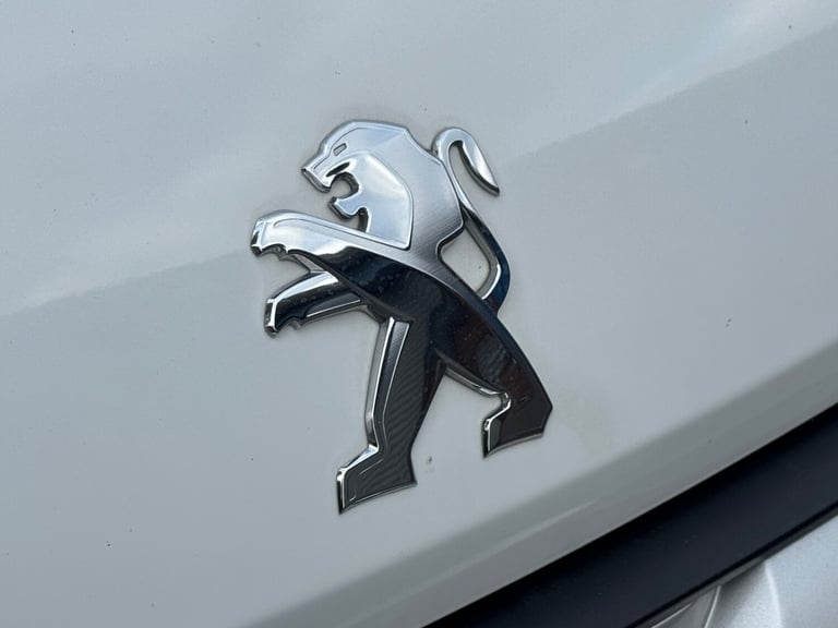 2021 Peugeot Boxer 2.2 BlueHDi 335 Built for Business L4 Euro 6 Luton Van Luton Diesel Manual