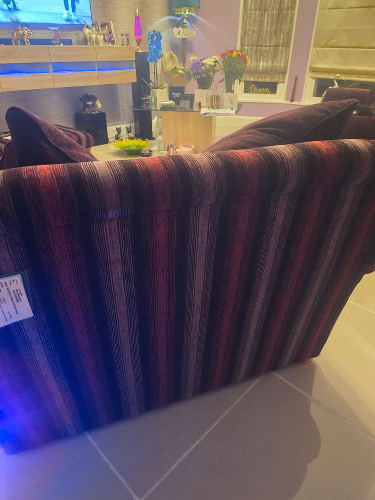 image for 4 seater suite and snuggle chair