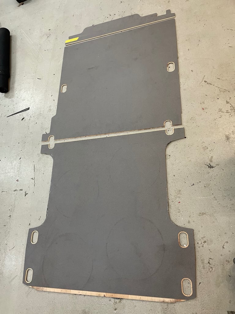 2025 MWB MAN VAN FACTORY FLOORINg WITH FITTINGS 