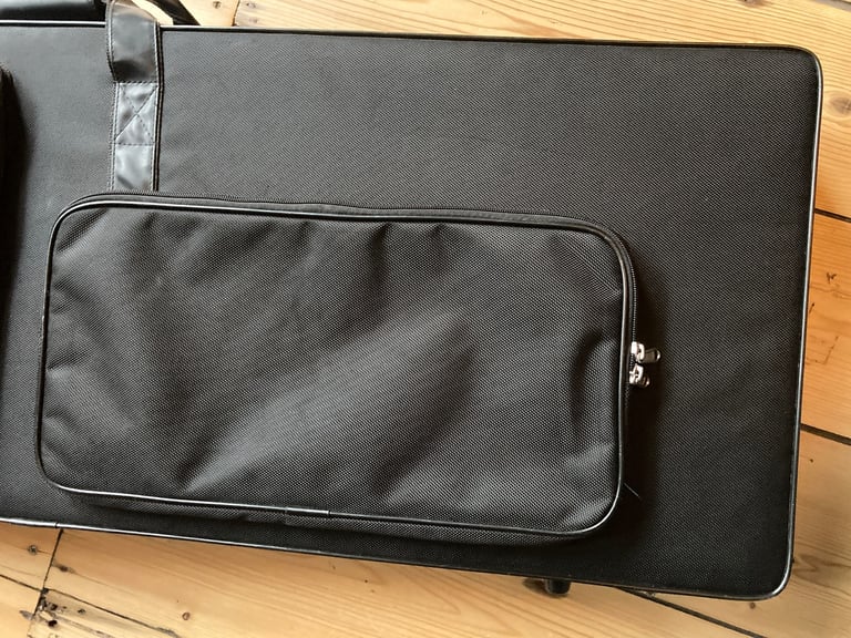 Ibanez Premium Soft Rigid Case for RG series electric guitars