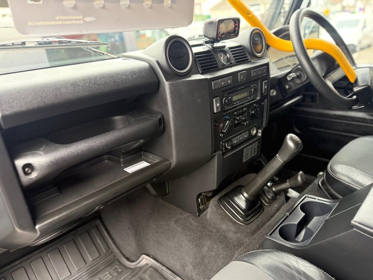 2025 Land Rover Defender 90 2.4 TDCi XS Station Wagon 4WD SWB Euro 4 3dr Diesel Manual