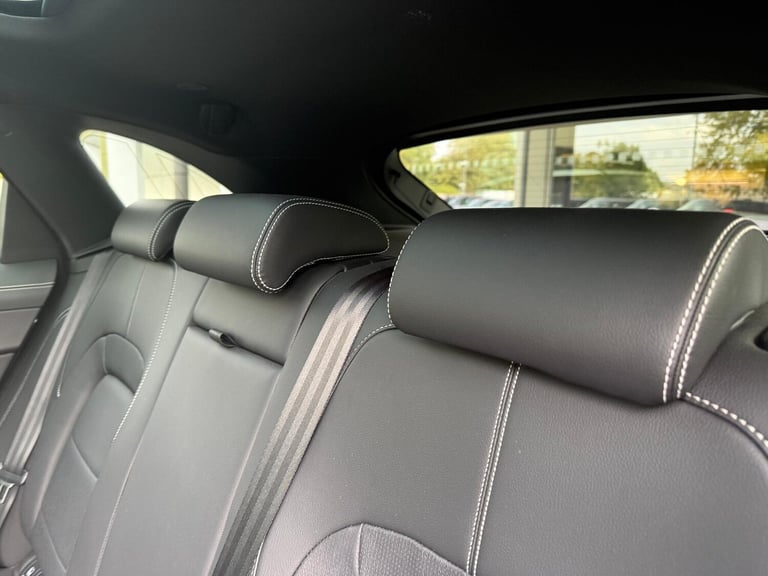 2024 Jaguar F-Pace 2.0 P250i R-Dynamic SE Black SUV 5dr Petrol Auto AWD Euro 6 (s/s) (250 ps) EST...