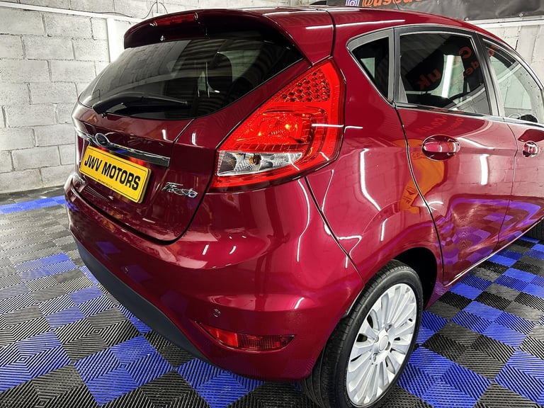 2011 Ford Fiesta 1.6 Titanium Hatchback 5dr Petrol Manual (134 g/km  118 bhp)