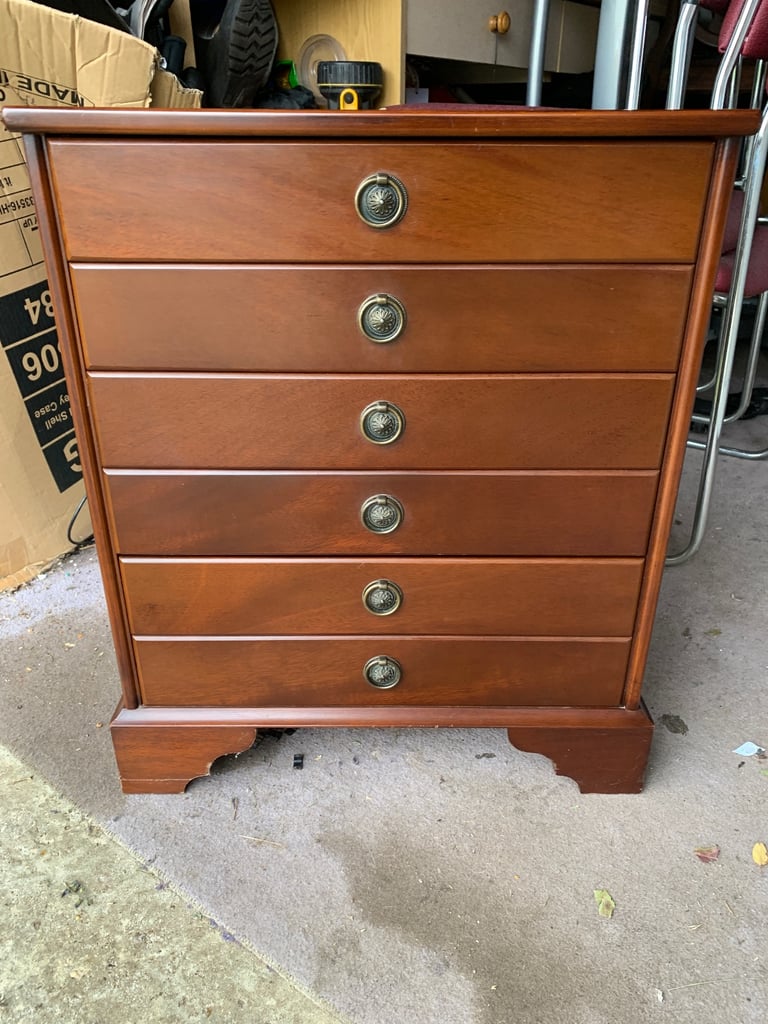 Chest of draws 
