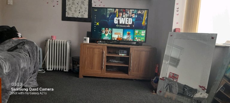 T v table unit   Elford  make from agrso 