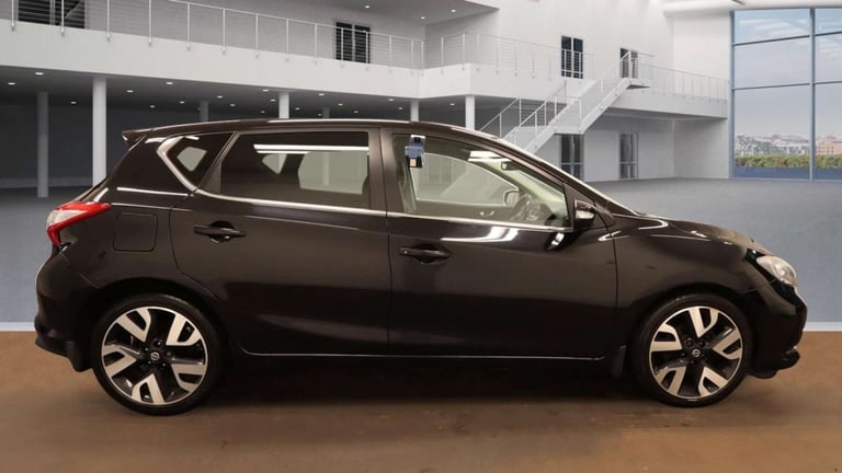 2016 Nissan Pulsar 1.5 dCi Tekna 5dr HATCHBACK DIESEL Manual