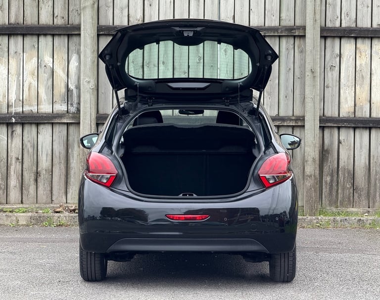 PEUGEOT 208 1.2 PureTech Active ULEZ £20 TAX, Full History, 3M Warranty