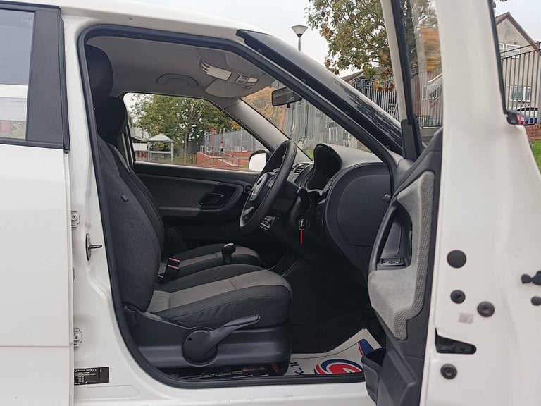 2010 Skoda Fabia 1.2 S Euro 5 5dr HATCHBACK Petrol Manual