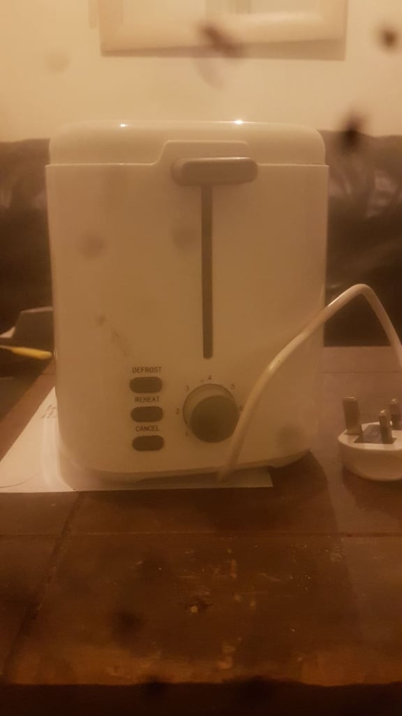 image for Basic toaster 