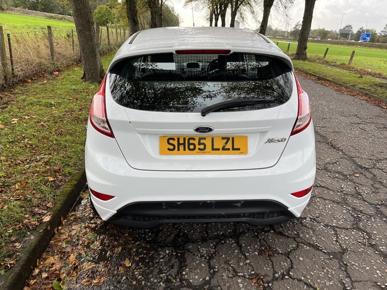 FORD FIESTA VAN 1.5 TDCi Sport 2015