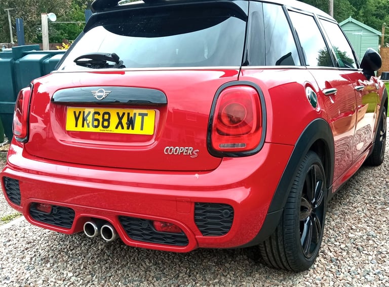 Mini Cooper S Steptronic Sport Auto 5 door 2018  Immaculate condition.