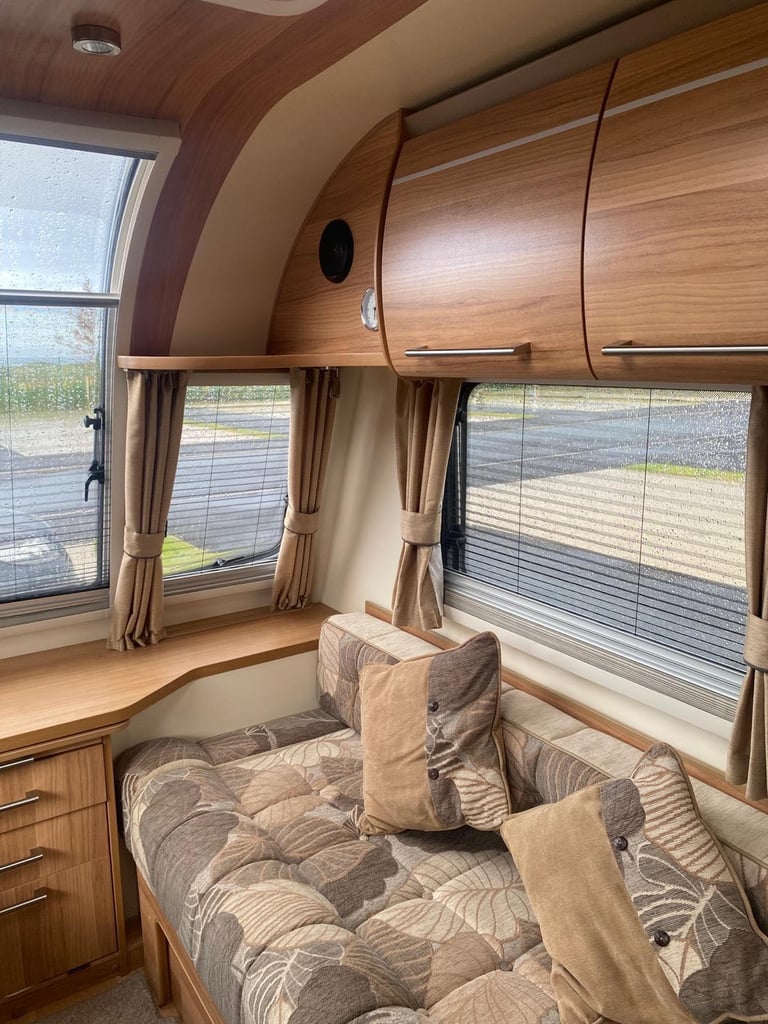 **2015**Bailey Pegasus GT65 Turin 6 berth twin axle fb 
