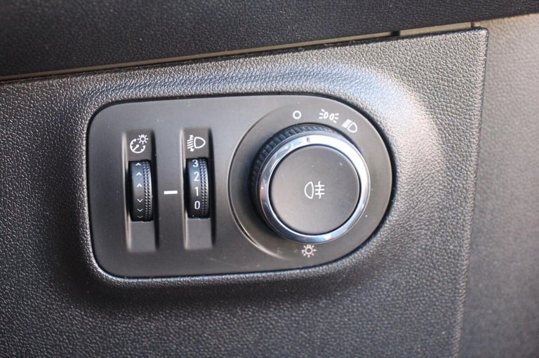 VAUXHALL ADAM 1.2 16v JAM Euro 5 3dr 2014