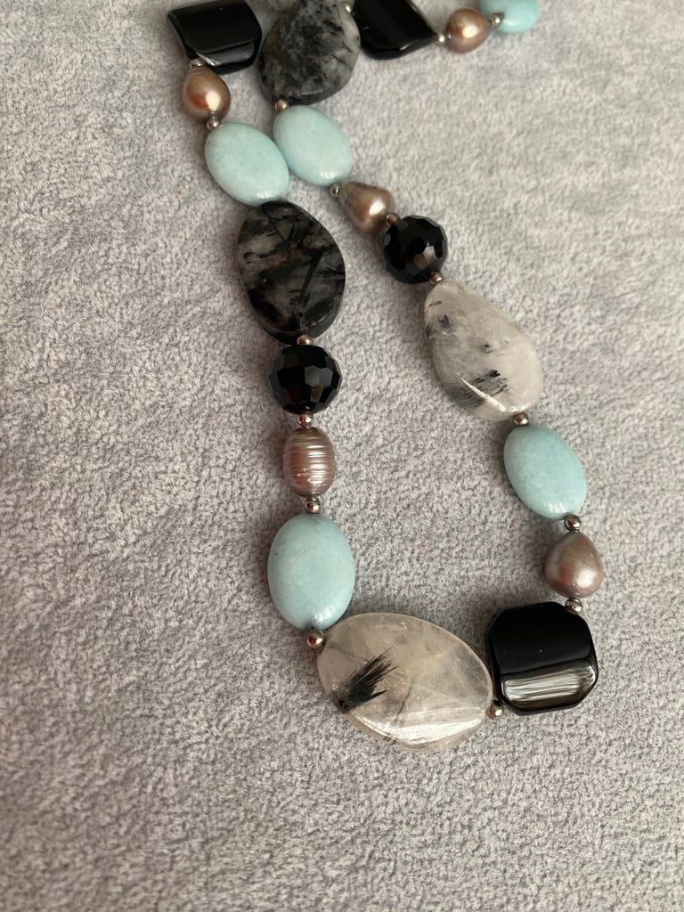 Vintage Pearl and stone necklace 