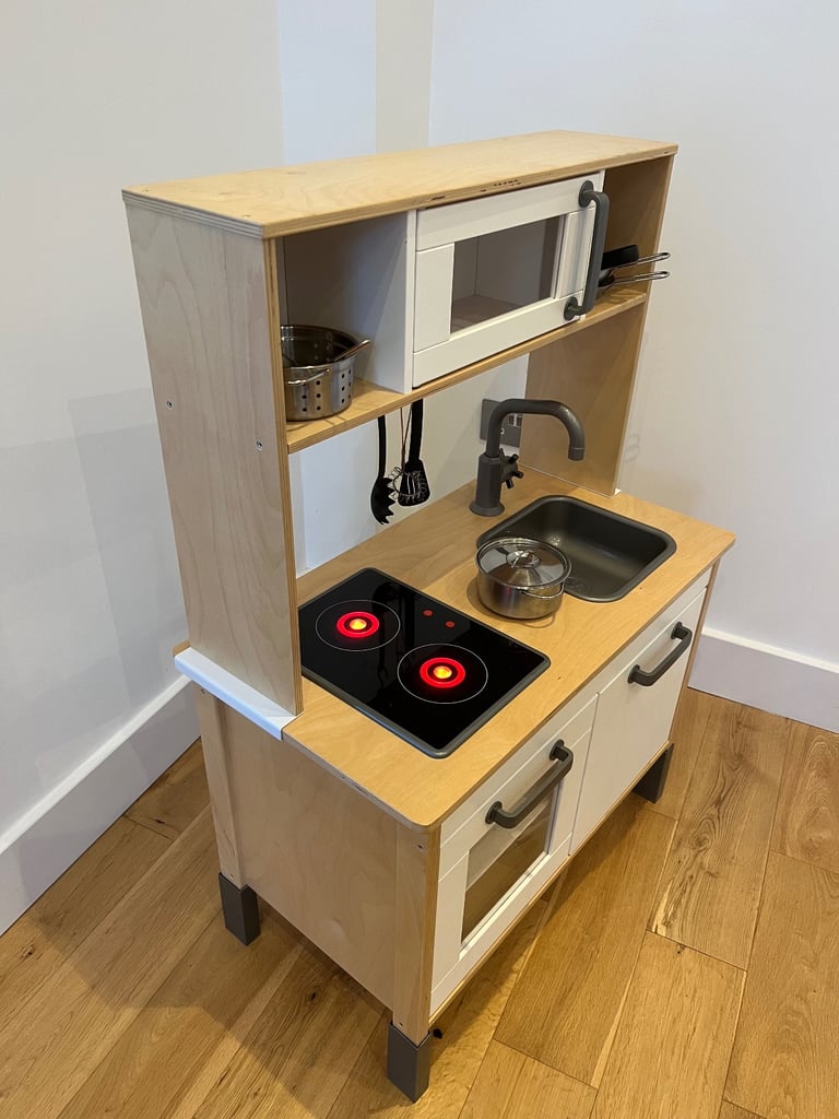 IKEA DUGTIK LIGHT UP PLAY KITCHEN WITH POTS AND PANS SET