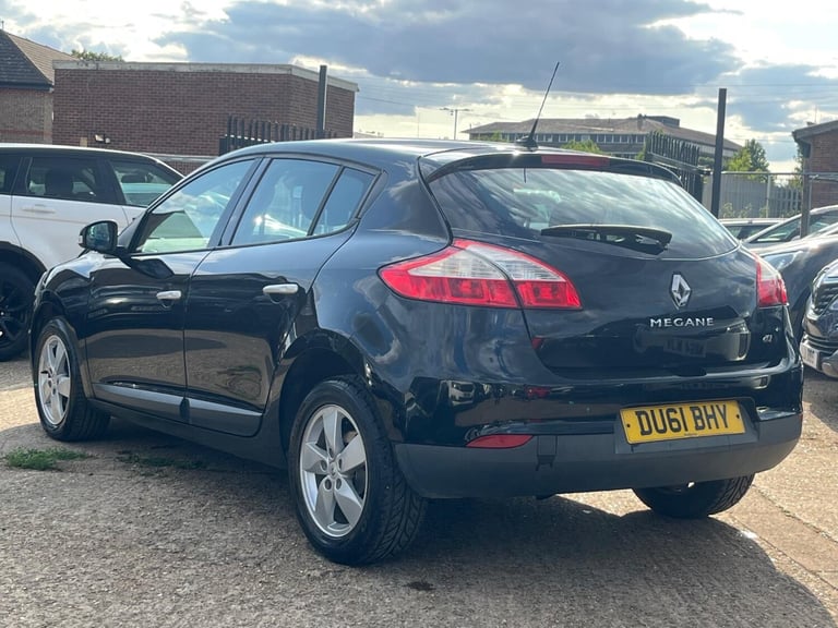 2011 RENAULT MEGANE 1.9 dCi Dynamique TomTom Black - DIESEL - 5 DOOR - PX SWAP