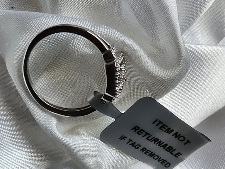 9ct White Gold Size M 32 Diamonds half Eternity Ring SGL Certification New Gold