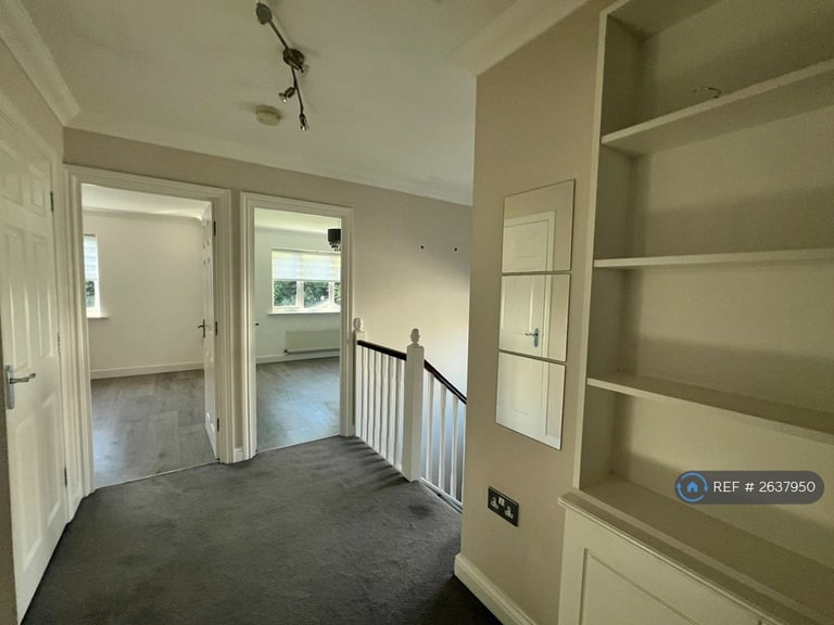 4 bedroom house in Friern Close, Cheshunt, Waltham Cross, EN7 (4 bed) (#2637950)