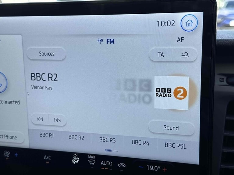  Ford Transit TDCI 130ps 350 DRW L4 Lwb 4.2 Metre Dropside with 12 Screen, A/C, Twin Rea Dropside...