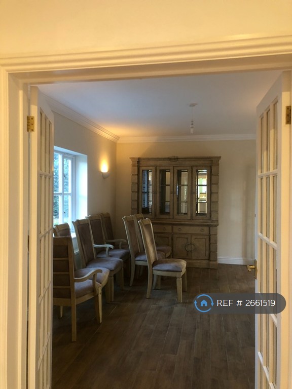 7 bedroom house in Kobe Nursery, Goffs Oak, Waltham Cross, EN7 (7 bed) (#2661519)