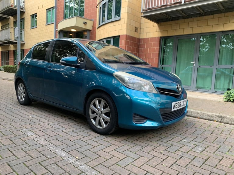 image for 2013 Toyota Yaris 1.33 Dual VVT-i TR Euro 5 5dr HATCHBACK Petrol Manual