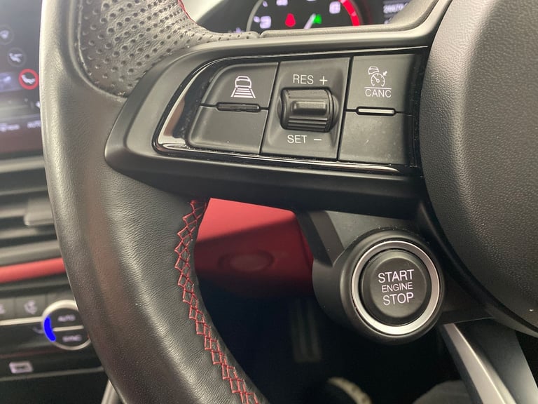 2021 Alfa Romeo Giulia 2.0T Veloce Saloon 4dr Petrol GPF Auto Euro 6 (s/s) (280 ps) - CARPLAY - N...