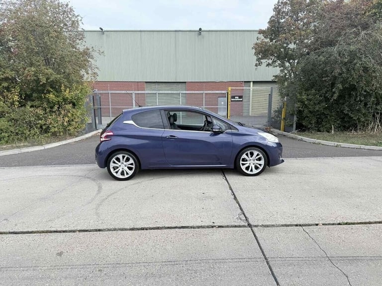 2012 Peugeot 208 1.6 e-HDi 115 Feline 3dr HATCHBACK Diesel Manual