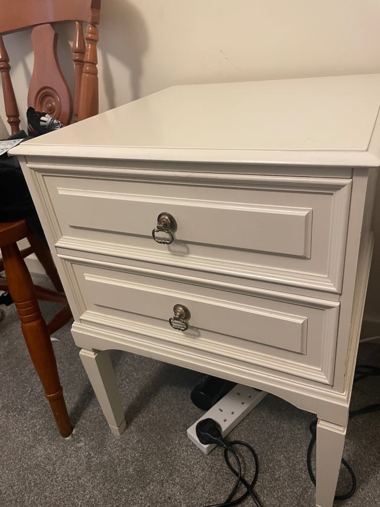 Bedside table 