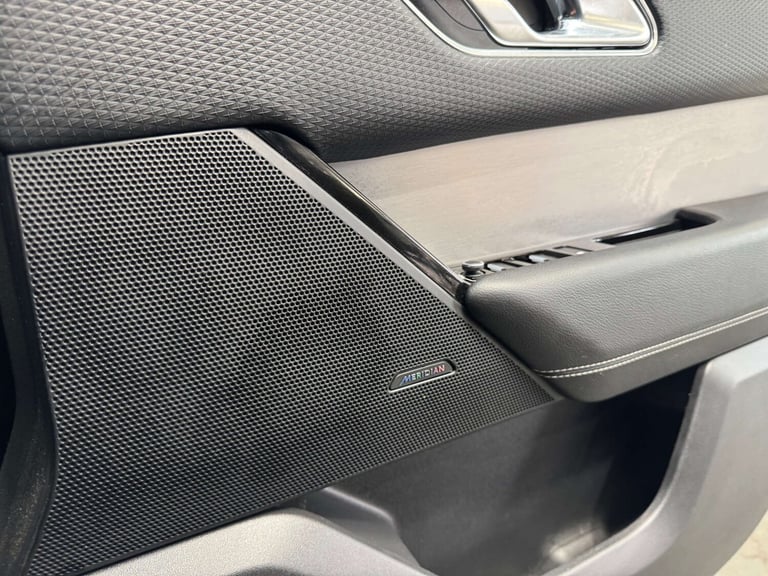 2019 Land Rover Range Rover Velar 2.0 D180 R-Dynamic S 5dr Auto ESTATE DIESEL Automatic