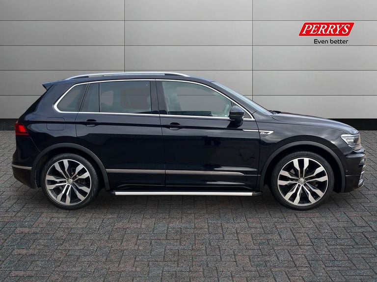 2017 Volkswagen Tiguan 2.0 TDi 150 4Motion R-Line 5dr SUV DIESEL Manual