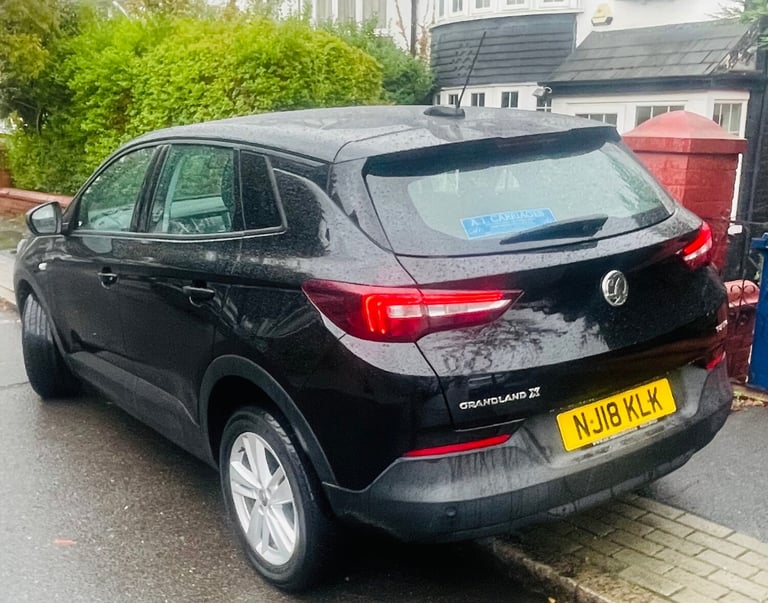 2018 Vauxhall Grandland X 1.2 Turbo SE 5dr HATCHBACK Petrol Manual