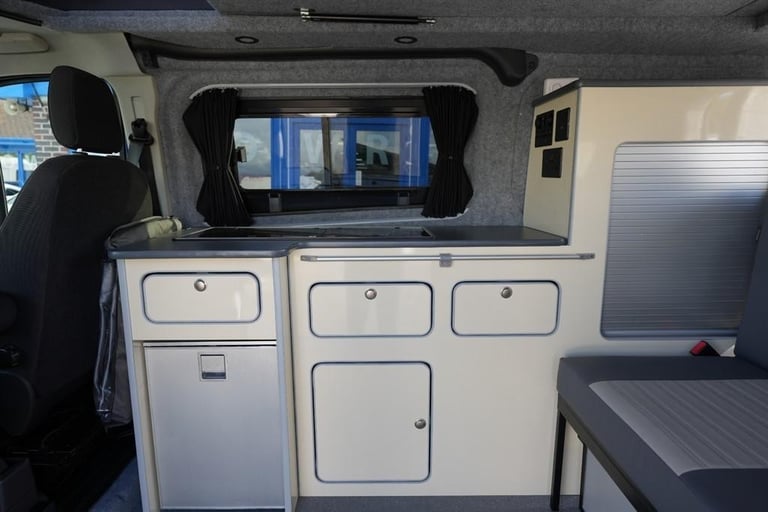 Ford Transit CUSTOM DUB HUT 4 BERTH 5 TRAVEL SEAT MOTORHOME