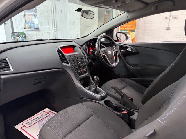 2014 Vauxhall Astra GTC 1.4T 16V 140 Limited Edition 3dr HATCHBACK Petrol Manual