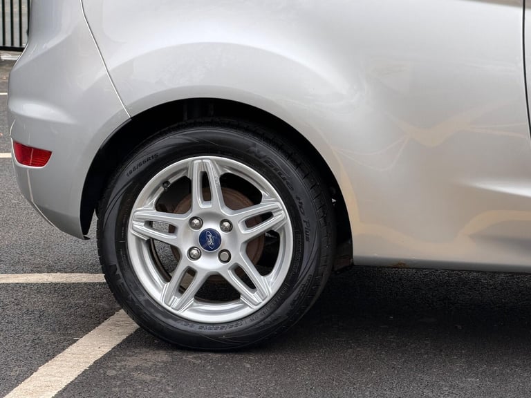 2013 Ford Fiesta 1.0T EcoBoost Zetec Euro 5 (s/s) 3dr HATCHBACK Petrol Manual