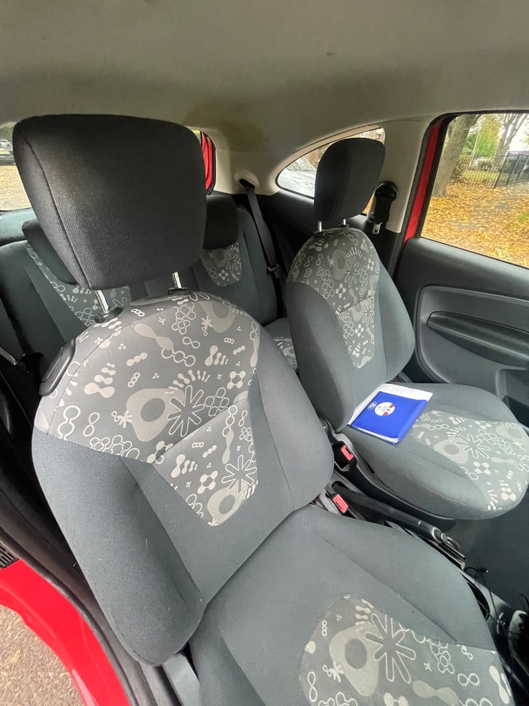Ford, KA, Hatchback, 2012, Manual, 1242 (cc), 3 doors