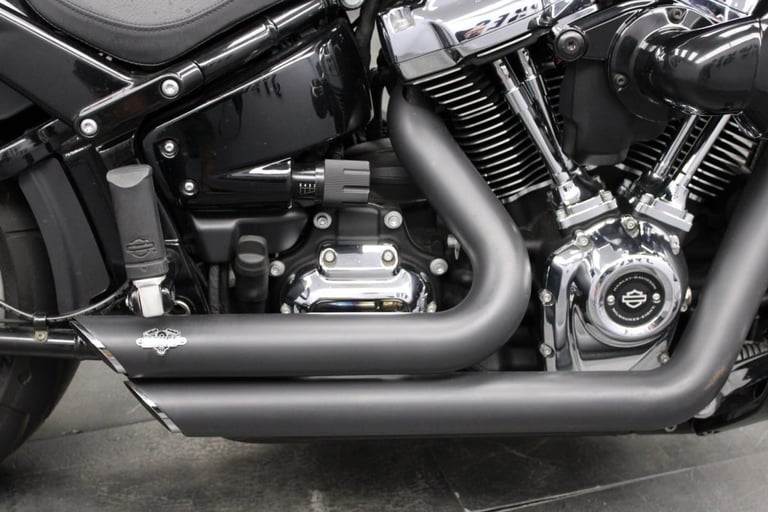 2022 Harley-Davidson FXBRS Softail Breakout 114 in Vivid Black