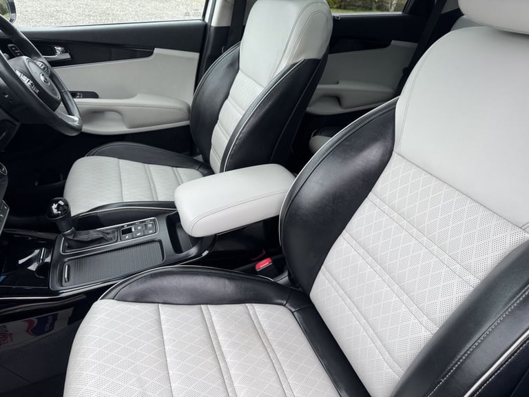2017 Kia Sorento 2.2 CRDi KX-4 SUV 5dr Diesel Auto AWD Euro 6 (197 bhp) ESTATE Diesel Automatic