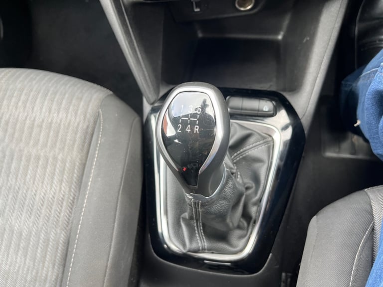 2020 Vauxhall Corsa 1.2 SE 5dr HATCHBACK Petrol Manual
