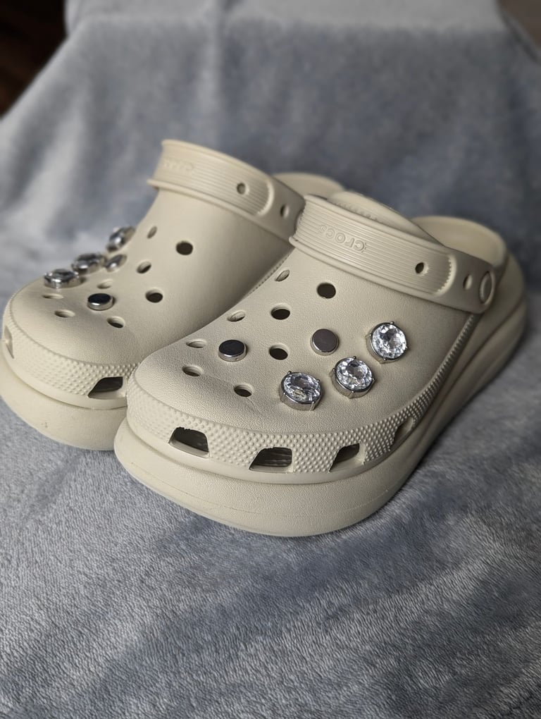 image for Crocs classic crush clogs women's size 6