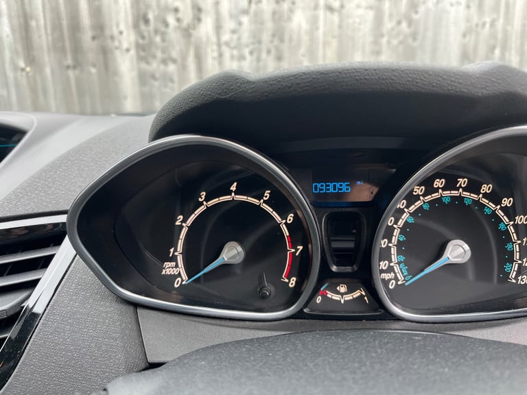 Ford, FIESTA, Hatchback, 2014, Manual, 1241 (cc), 3 doors