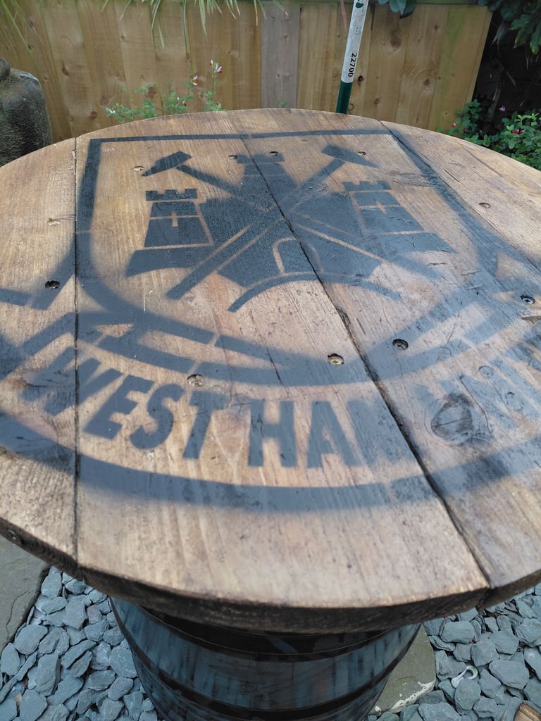 Garden bar table west ham 