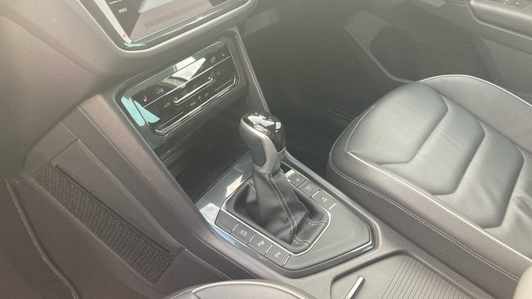 2023 Volkswagen Tiguan 2.0 TDI R-Line 5dr DSG Diesel Estate Estate Diesel Automatic