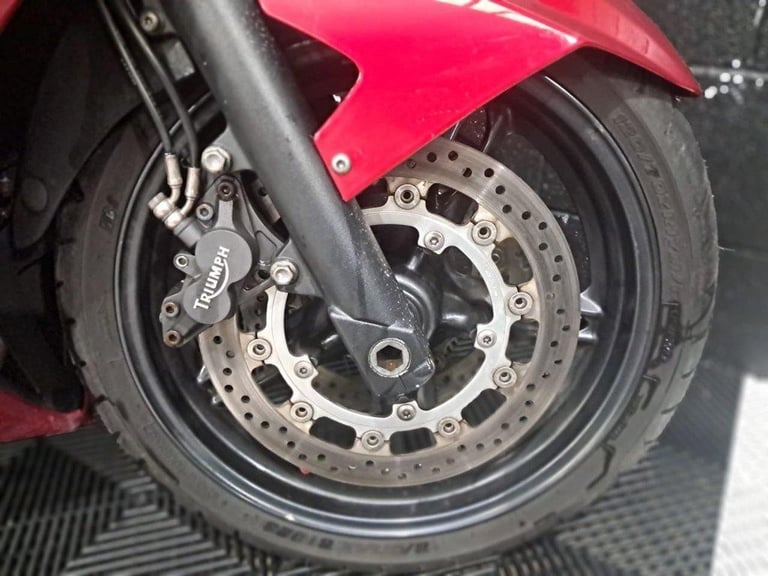 2013 13 TRIUMPH SPRINT GT 1050 ABS FINANCE SPECIALISTS APPLY NOW