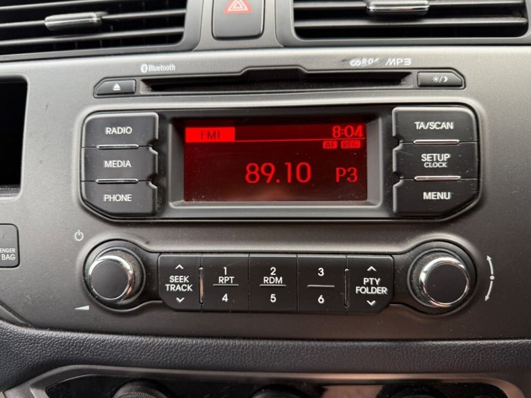 Kia Venga 1.4 3 5dr -  FSH - AIR CON - ALLOYS - Petrol