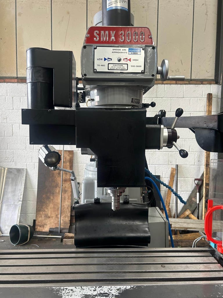 XYZ SMX 3000 CNC 3 AXIS TURRET MILLING MACHINE YEAR 2012